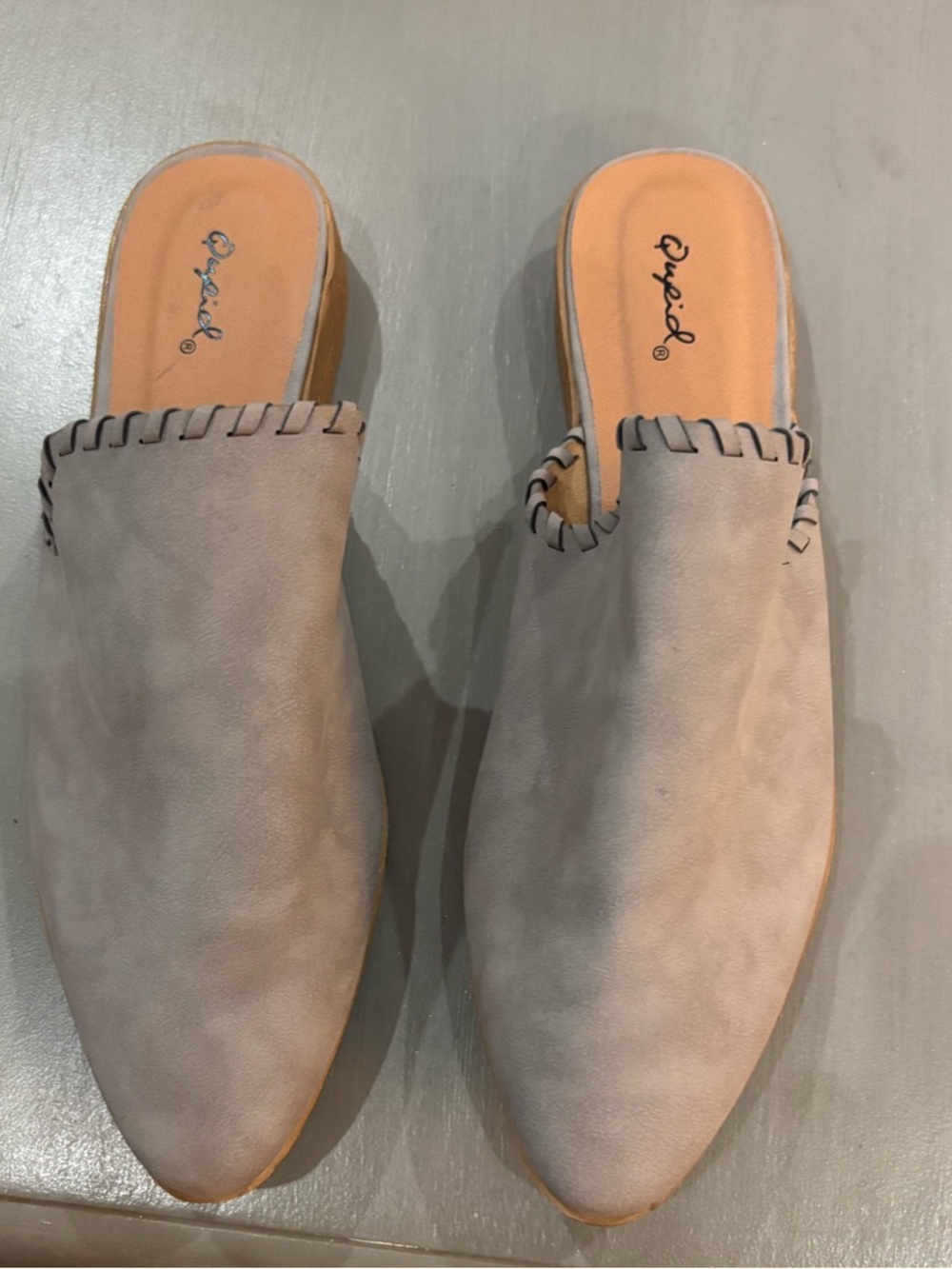 Qupid Women’s Size 10 Grey Suede Slide Brand New